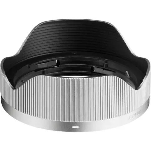 Sigma-17mm-f4-DG-Contemporary-Lens-1-3-485x485-optimized.webp