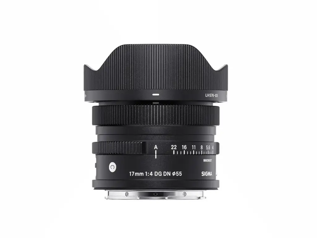 Sigma 17mm f/4 DG DN Contemporary Lens for Leica L